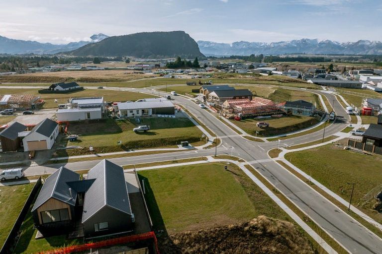 Photo of property in 1 Mason Street, Wanaka, 9305