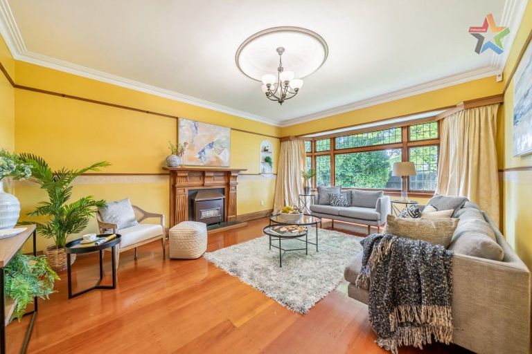 Photo of property in 30 Ludlam Crescent, Woburn, Lower Hutt, 5010