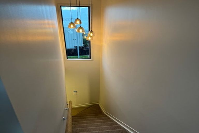 Photo of property in 7/2 Marlborough Crescent, Hobsonville, Auckland, 0616