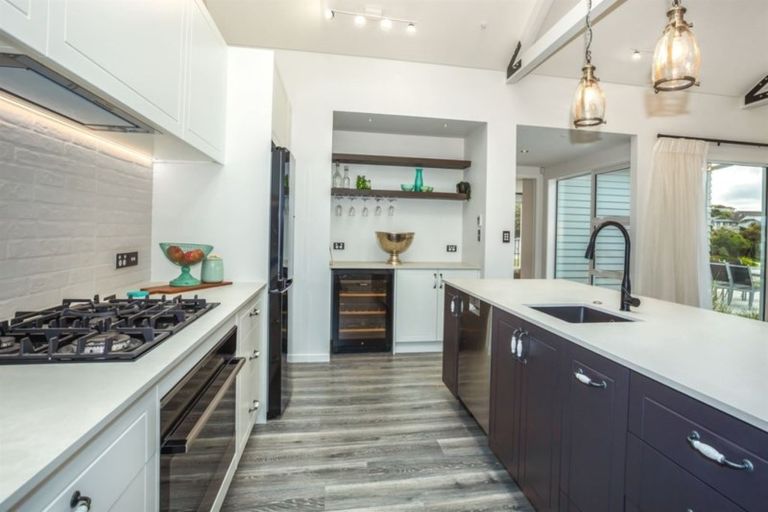 Photo of property in 195 Navigation Drive, Whitby, Porirua, 5024