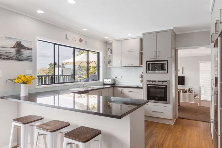 Photo of property in 14 Indus Place, Half Moon Bay, Auckland, 2012