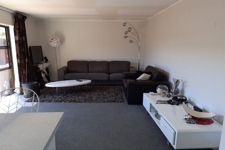 Photo of property in 1/31 Oregon Drive, Maoribank, Upper Hutt, 5018