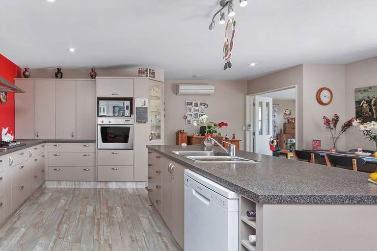 Photo of property in 27 Dryden Avenue, Rolleston, 7614