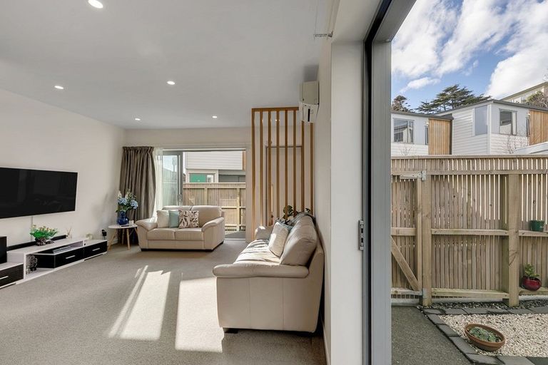 Photo of property in 9/7 Handyside Street, Tawa, Wellington, 5028