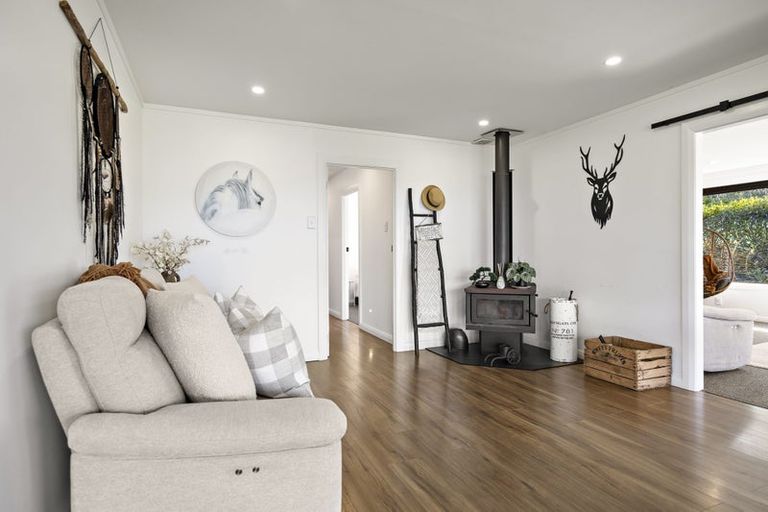 Photo of property in 44b Crosland Road, South Head, 0874