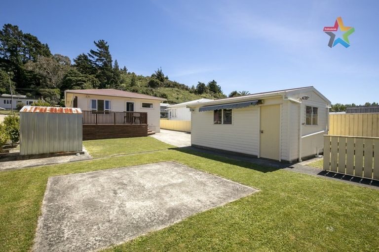Photo of property in 19 Main Road, Wainuiomata, Lower Hutt, 5014