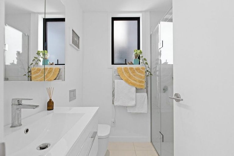 Photo of property in 4/445 Hibiscus Coast Highway, Orewa, 0931