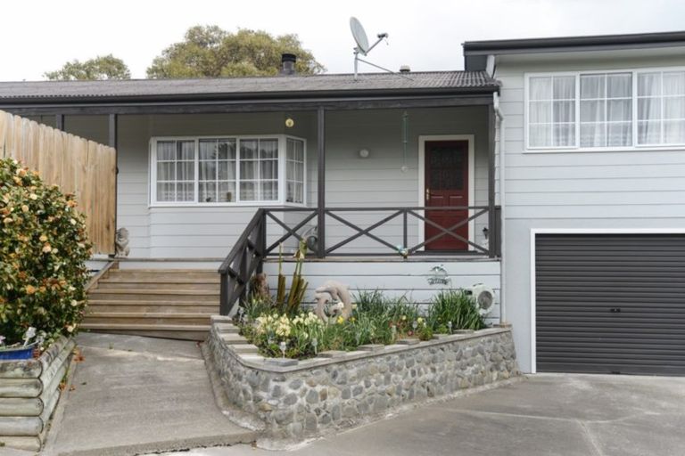 Photo of property in 10 Watts Road, Waipawa, 4210