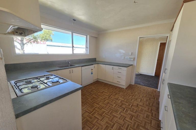 Photo of property in 56 Nevada Drive, Merrilands, New Plymouth, 4312