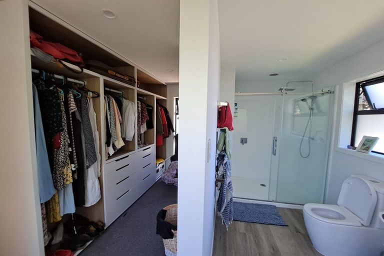 Photo of property in 10 Te Mara Place, Merrilands, New Plymouth, 4312