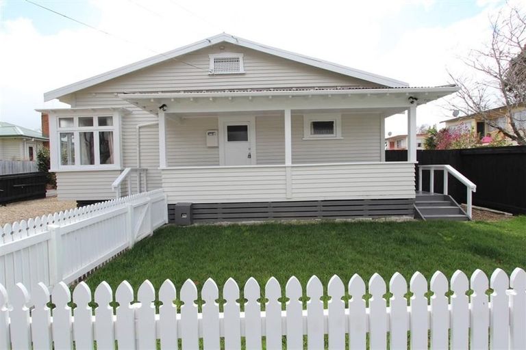 Photo of property in 15 Stanley Street, Claudelands, Hamilton, 3214