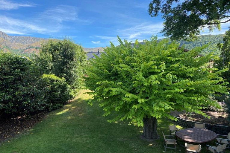 Photo of property in 45 Adamson Drive, Arrowtown, 9302