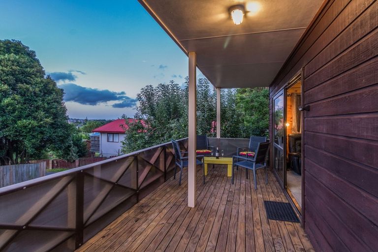 Photo of property in 1/74 Colwill Road, Massey, Auckland, 0614