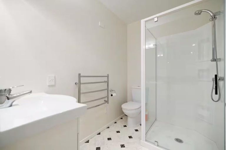 Photo of property in 11 Highview Terrace, Queenstown, 9300