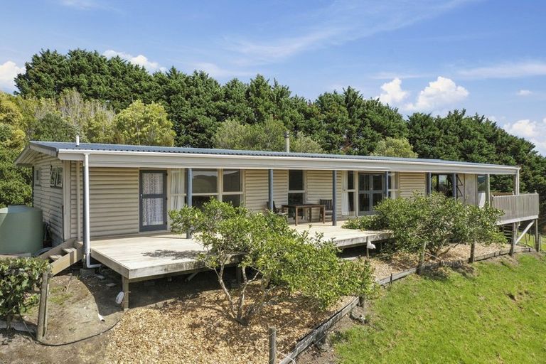 Photo of property in 32 Dykin Road, Kaingaroa, Kaitaia, 0482
