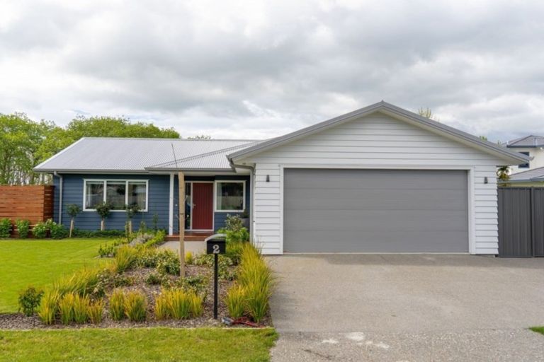 Photo of property in 2 James Kidd Place, Greytown, 5712