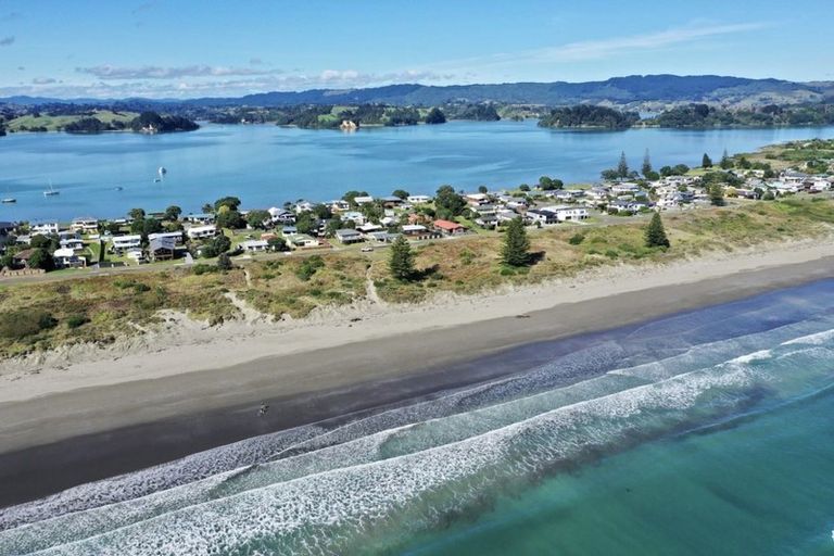 Photo of property in 338 Ocean Road, Ohope, 3121