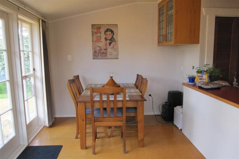 Photo of property in 38 Elmira Avenue, Hokowhitu, Palmerston North, 4410