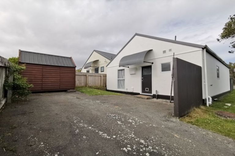 Photo of property in 1/17 Cedar Street, Maungaraki, Lower Hutt, 5010