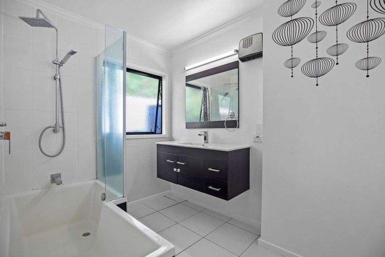 Photo of property in 14b Esmeralda Street, Welcome Bay, Tauranga, 3112