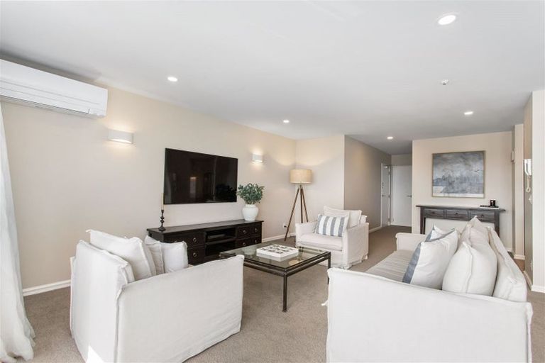 Photo of property in Admiralty Courts, 7/42 Marriner Street, Sumner, Christchurch, 8081