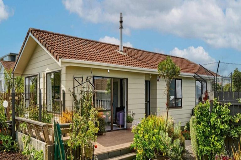 Photo of property in 31 Rothwell Street, Titahi Bay, Porirua, 5022