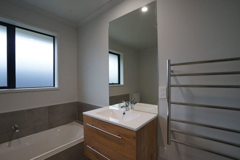 Photo of property in 66 Helenvale Crescent, Pokeno, 2402