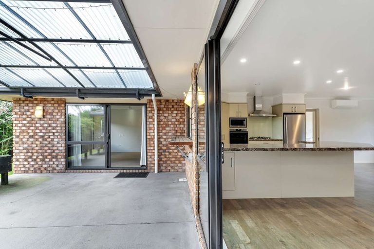 Photo of property in 21 Mandalay Place, Waiuku, 2123