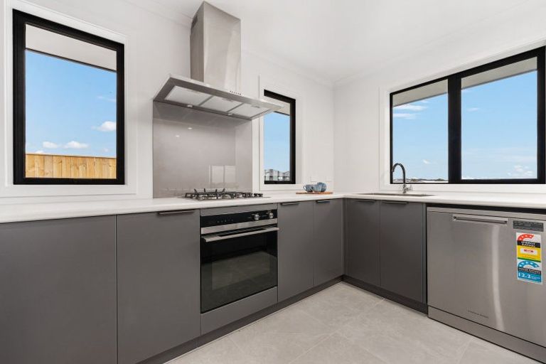 Photo of property in 59 Atlantic Drive, Fitzherbert, Palmerston North, 4410