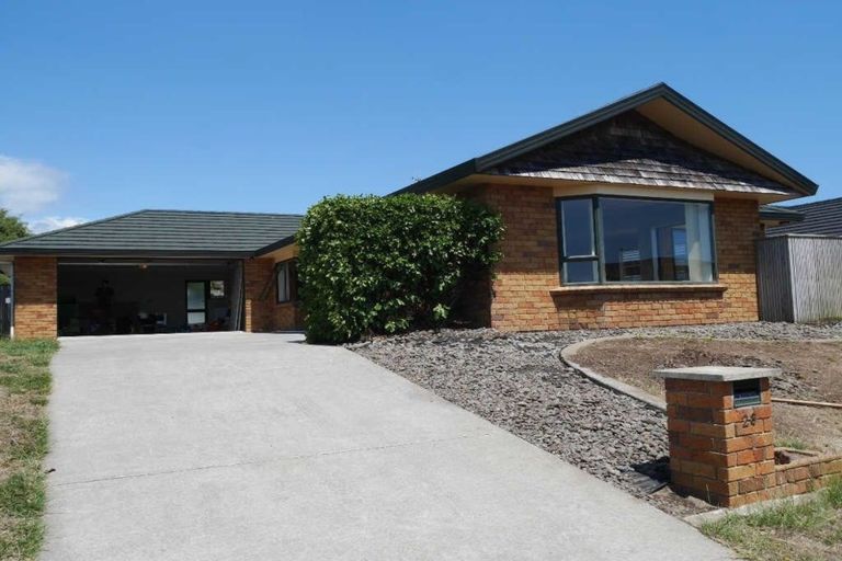 Photo of property in 28 Monarch Place, Paraparaumu Beach, Paraparaumu, 5032