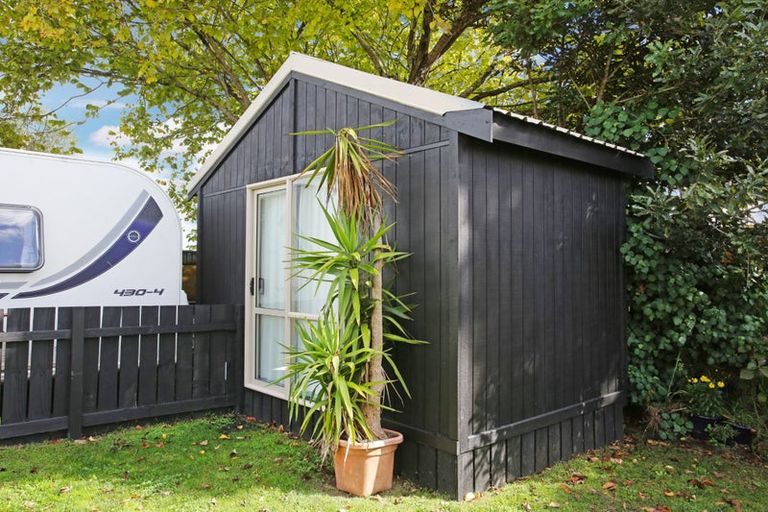 Photo of property in 50a Kitchener Road, Waiuku, 2123