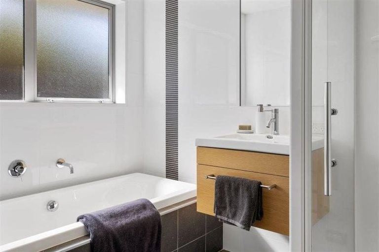 Photo of property in 70b Jeffreys Road, Fendalton, Christchurch, 8052