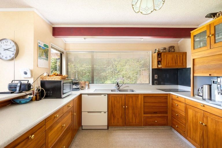 Photo of property in 2 Byron Place, Whalers Gate, New Plymouth, 4310