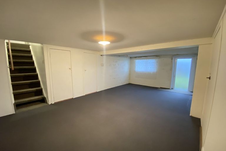 Photo of property in 1/1 Benders Avenue, Hillcrest, Auckland, 0627