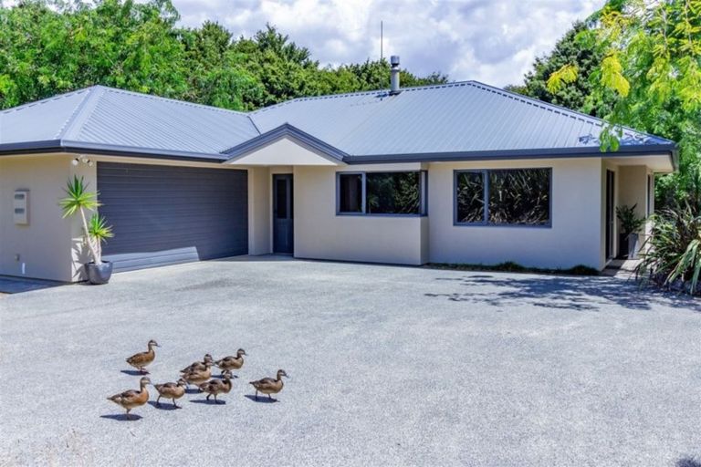 Photo of property in 17a Edkins Road, Kerikeri, 0230