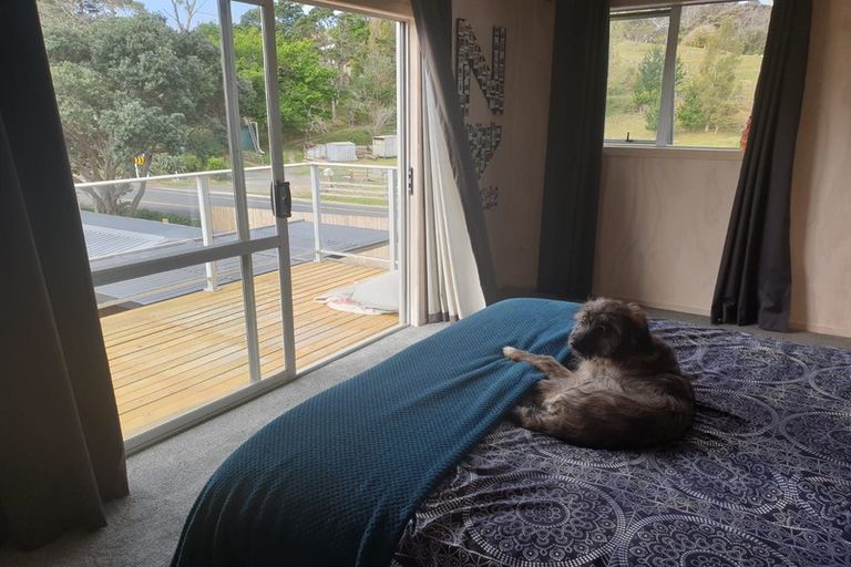 Photo of property in 1 Hilldale Crescent, Kuaotunu West, Whitianga, 3592