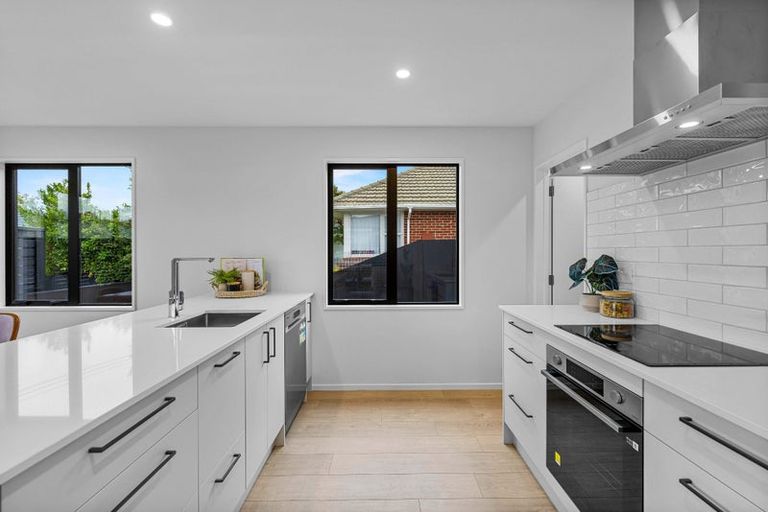 Photo of property in 10a Farquhars Road, Redwood, Christchurch, 8051