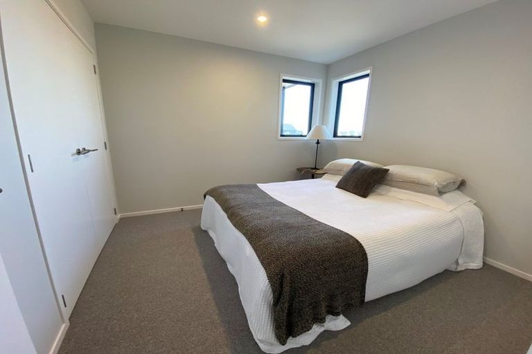 Photo of property in 1 Komata Crescent, Papamoa Beach, Papamoa, 3118