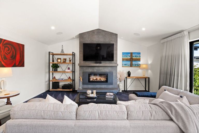 Photo of property in 87 Wingatui Road, Mosgiel, 9024