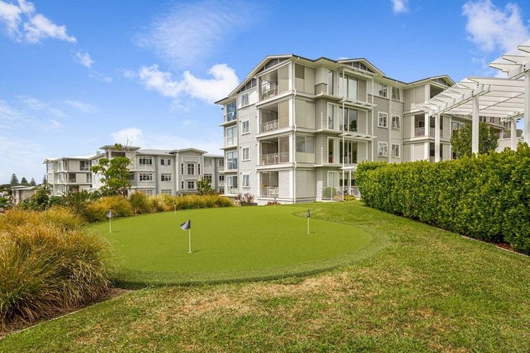 Photo of property in 12 Parkside Drive, Orewa, 0931