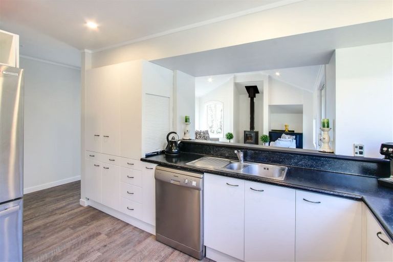 Photo of property in 55 Penrith Road, Poraiti, Napier, 4182