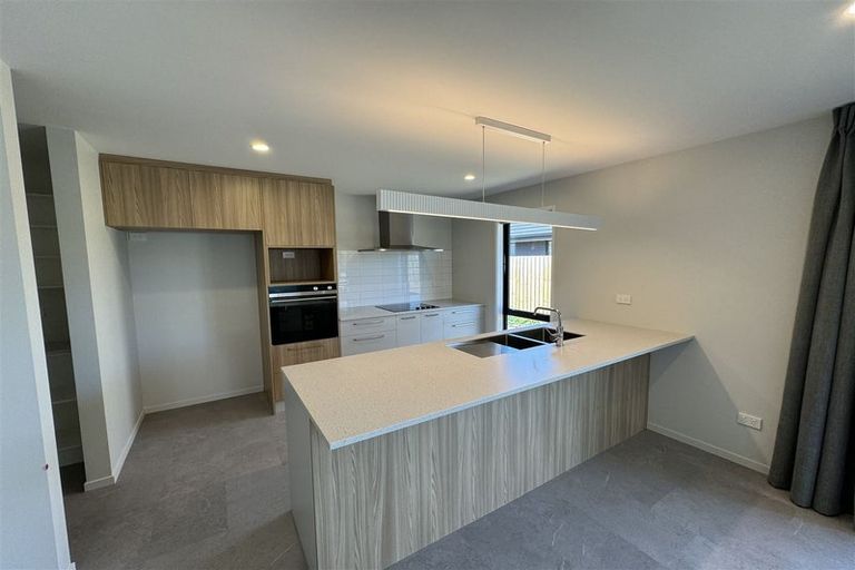 Photo of property in 32 Glovers Road, Halswell, Christchurch, 8025