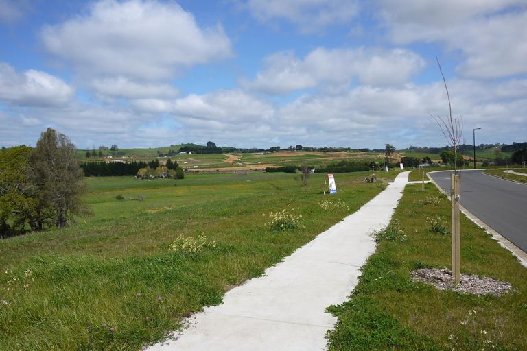 Photo of property in 14 Thomason Crescent, Pokeno, 2402