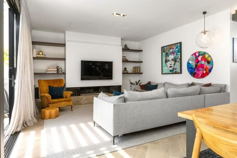 Photo of property in 71 Chapter Street, St Albans, Christchurch, 8052