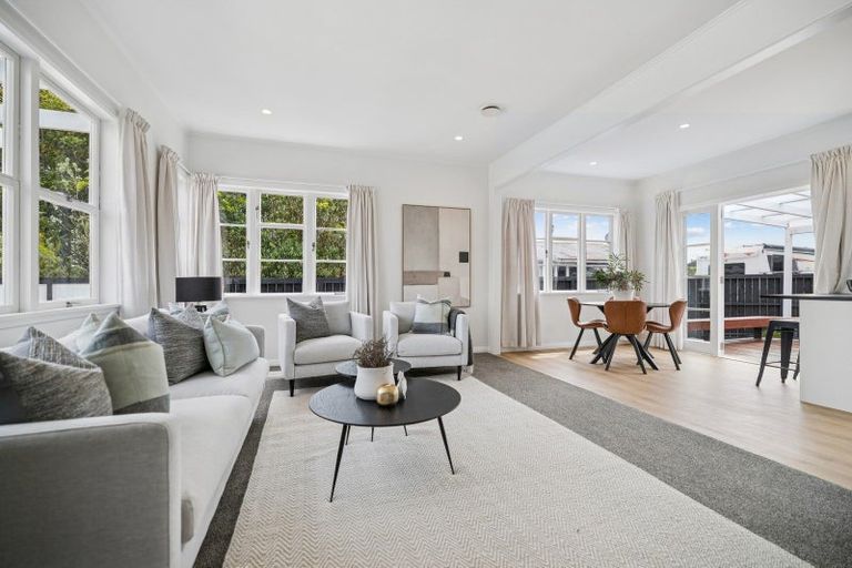 Photo of property in 29 Kaipara Portage Road, Riverhead, 0820