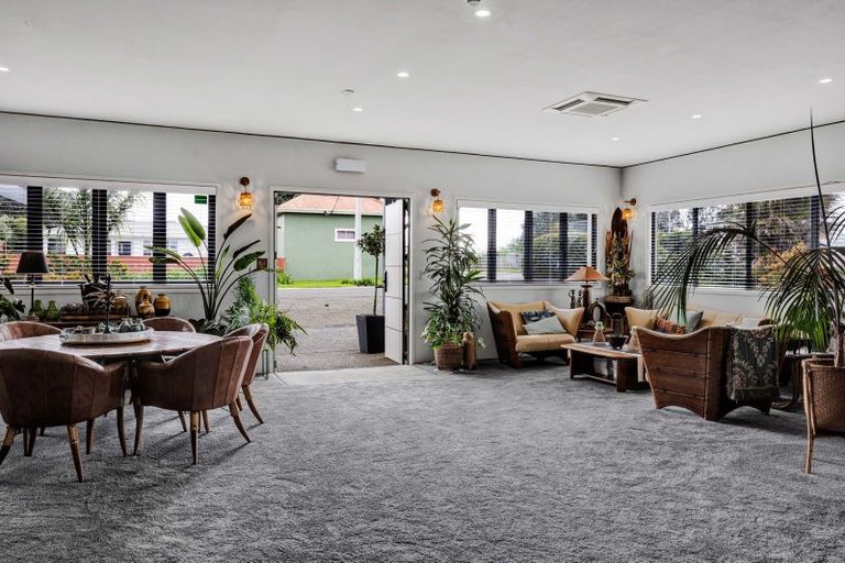 Photo of property in Headlands Opunake, 32 Fox Street, Opunake, 4616