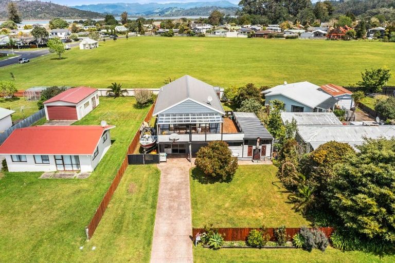 Photo of property in 9 Catherine Crescent, Whitianga, 3510