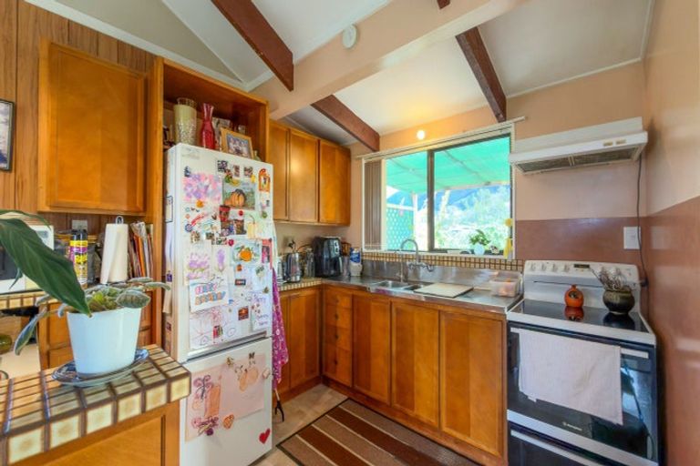 Photo of property in 48 Kon Tiki Road, Whiritoa, Whangamata, 3691