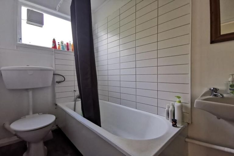 Photo of property in 22 Rochester Street, Wilton, Wellington, 6012