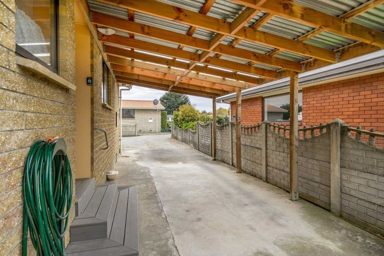 Photo of property in 12 Merlin Place, Gore, 9710